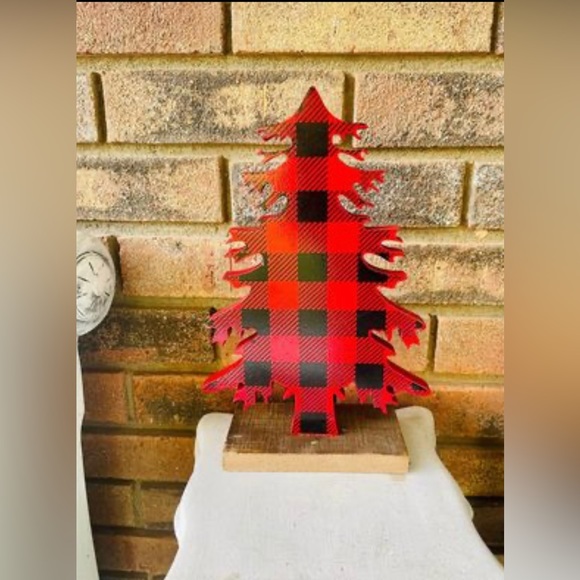 *Red & Black Buffalo Check Wood Tree, Small - Picture 8 of 10